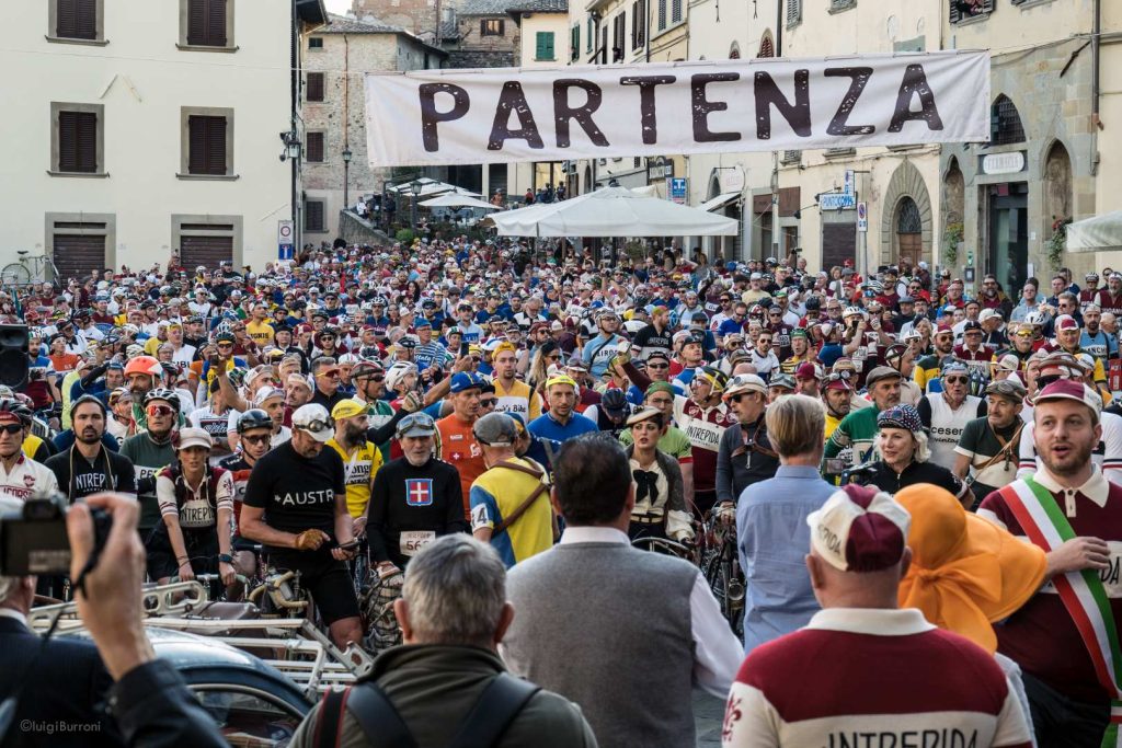 Anghiari, lo splendido paese in cui si svolge L’Intrepida 2024 - L’Intrepida si svolge fin dalla sua prima edizione ad Anghiari, uno splendido borgo medievale in provincia di Arezzo che sorge tra il Tevere ed il torrente Sovara. Uno dei Borghi più belli d'Italia e d'Europa | L'Intrepida Anghiari, Borghi più belli d'Italia, cicloturistica d'epoca, Gs Fratres Dynamis Bike, iscrizioni Intrepida, L'Intrepida 2024